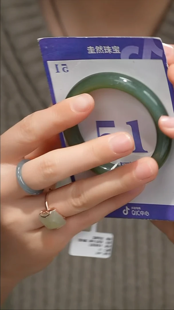 未镶嵌手镯和田玉008