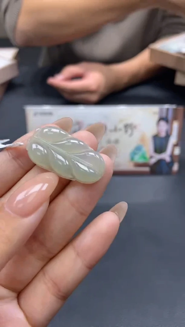 【闪购商品】翡翠颈饰未镶嵌天然翡翠A货10多样性发一