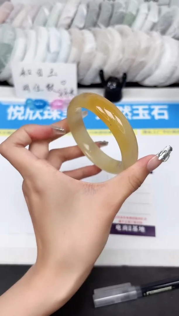石英质玉手镯未镶嵌334-57.0