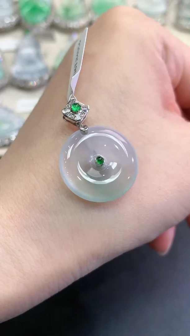 【闪购商品】翡翠颈饰18K金镶嵌C2