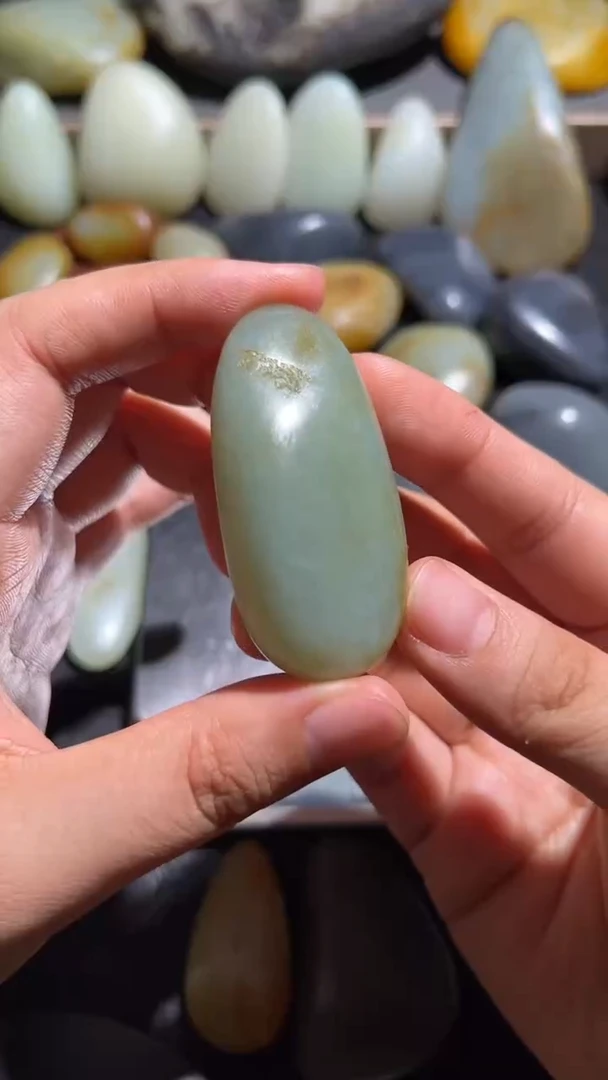 和田玉未镶嵌珠宝奇石7和田玉