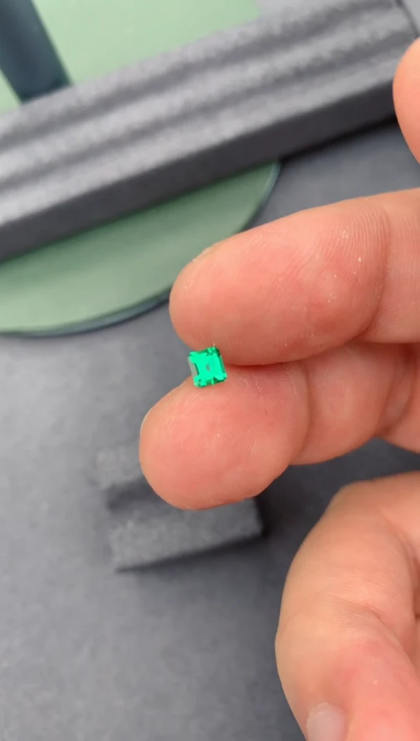 【闪购商品】祖母绿裸石未镶嵌20分祖母绿