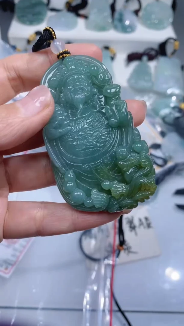 颈饰未镶嵌翡翠吊坠
