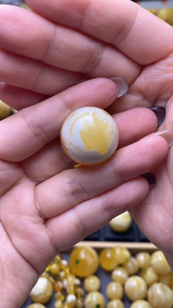 【闪购商品】琥珀裸石未镶嵌月.36/微瑕