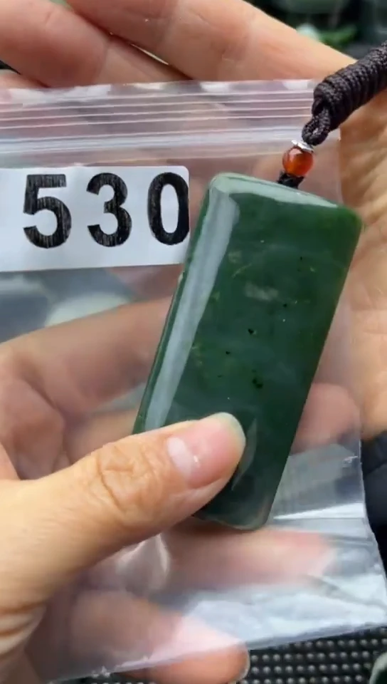 未镶嵌和田玉珠宝半成品牌子