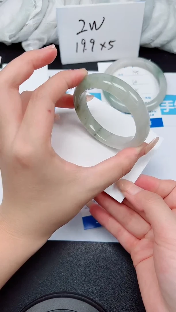 【闪购商品】石英质玉手镯未镶嵌G146-51.5