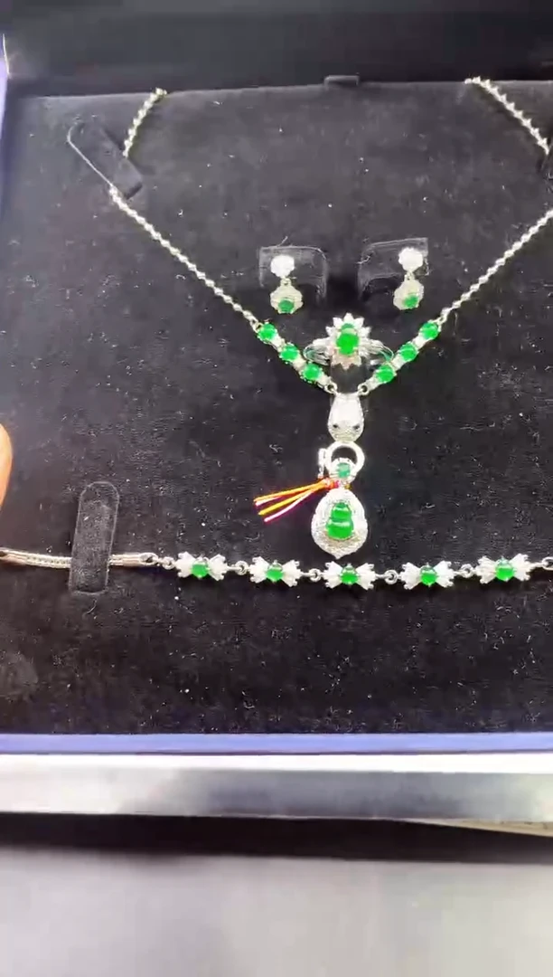 未镶嵌定制翡翠天然A货翡翠一套