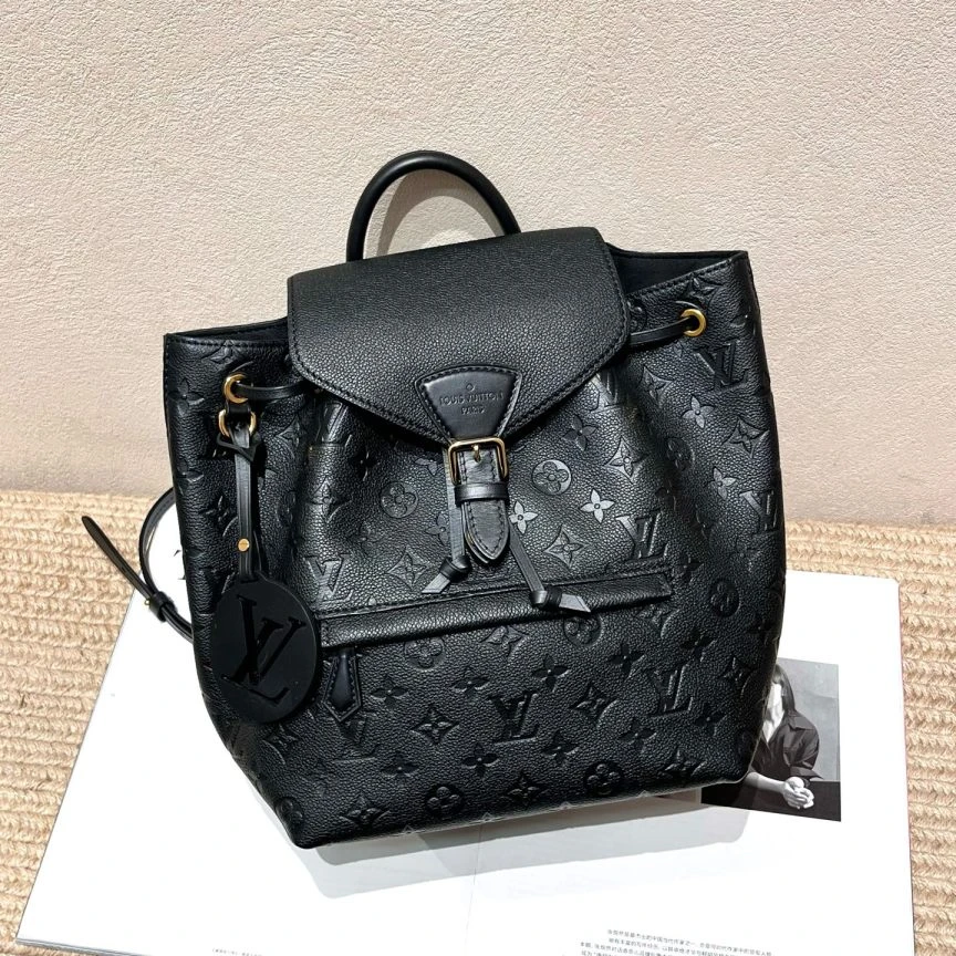 99新 LouisVuitton/路易威登 黑色全皮压纹老花Montsouris双肩包