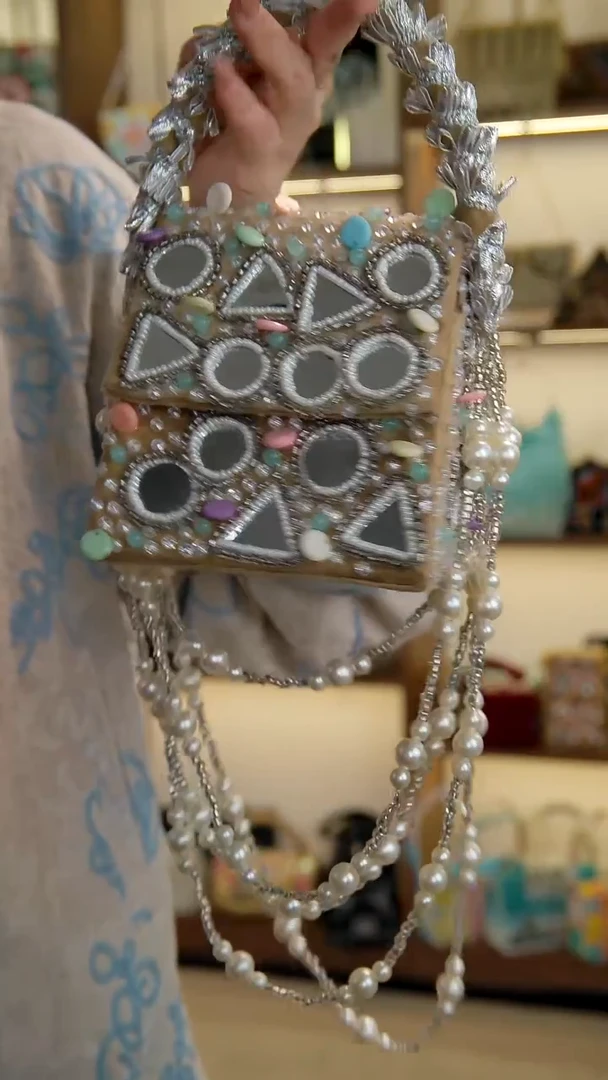 织物45百格汇手工串珠包