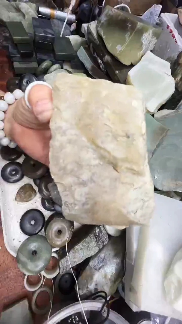 未镶嵌和田玉珠宝半成品毛料