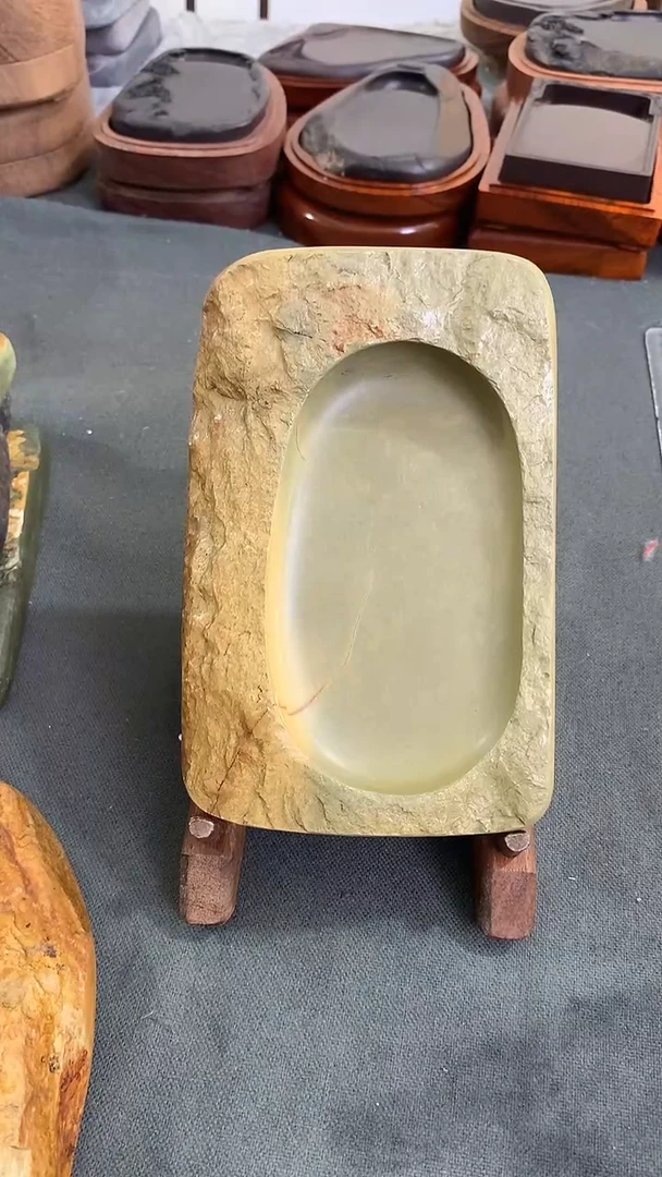 广东肇庆原石端砚