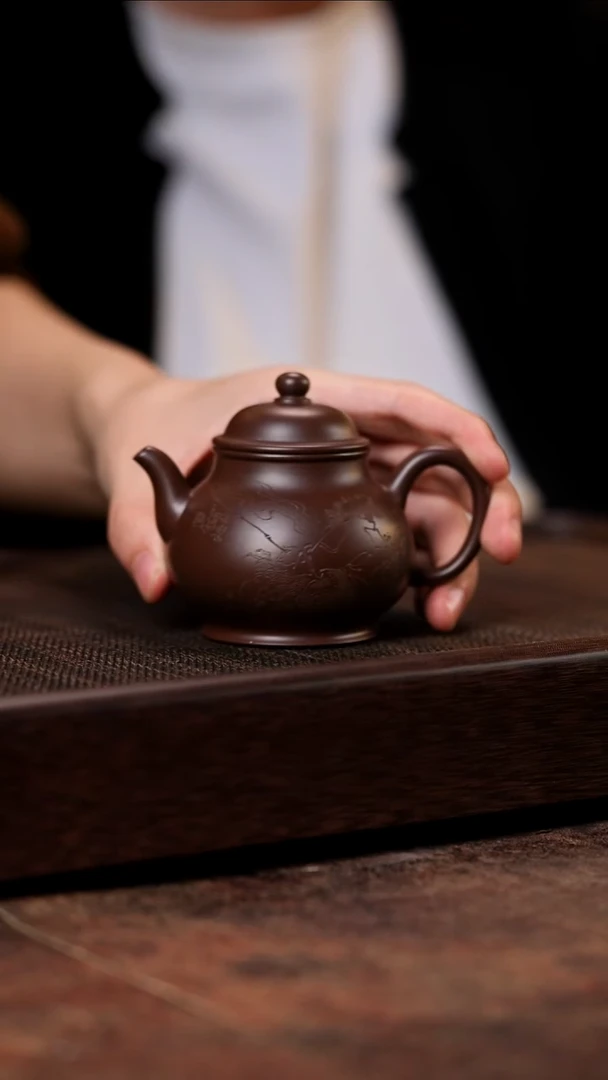 宜兴紫砂范小君潘壶