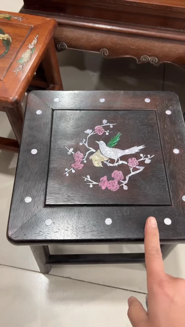 紫檀木螺钿富贵凳