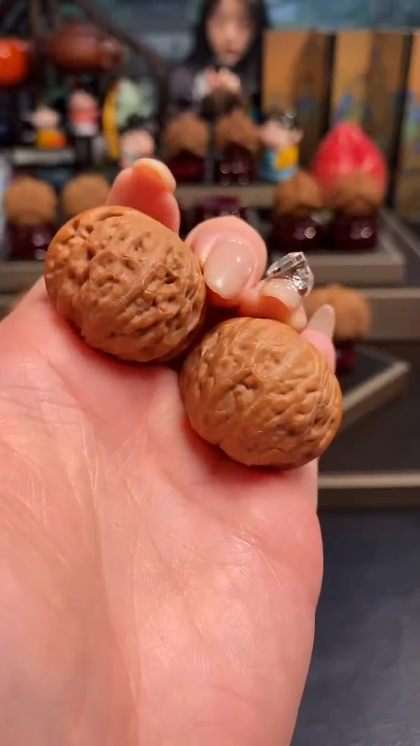 【闪购商品】文玩核桃把件K10铁锤32