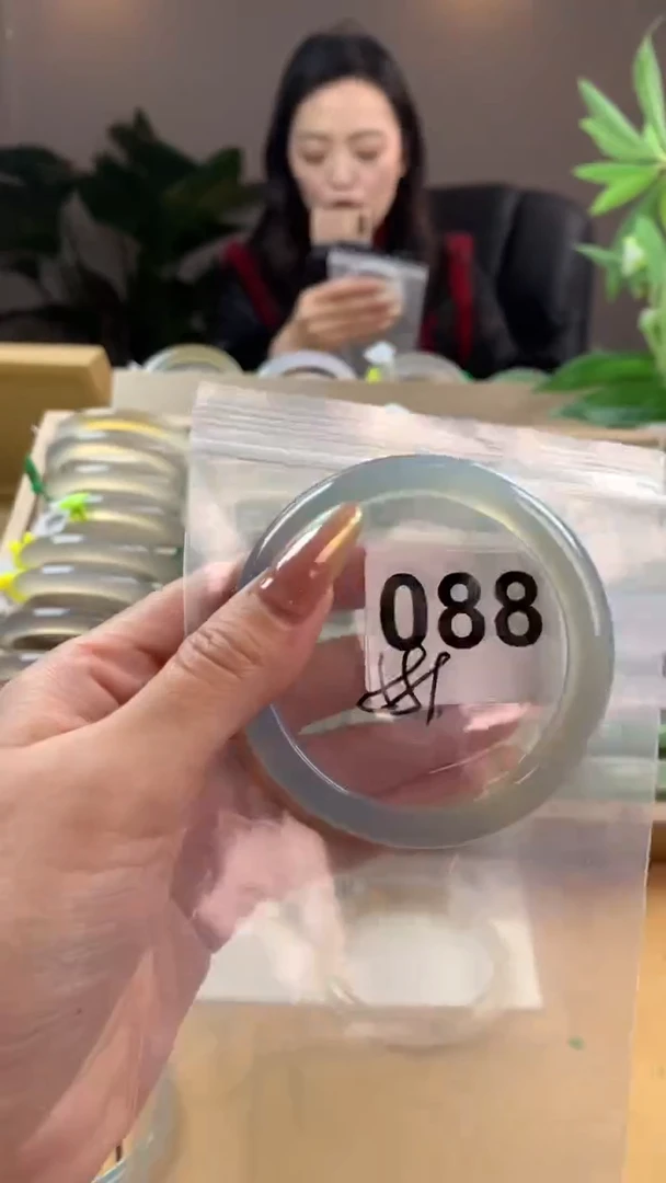 【闪购商品】玛瑙/玉髓手镯未镶嵌088