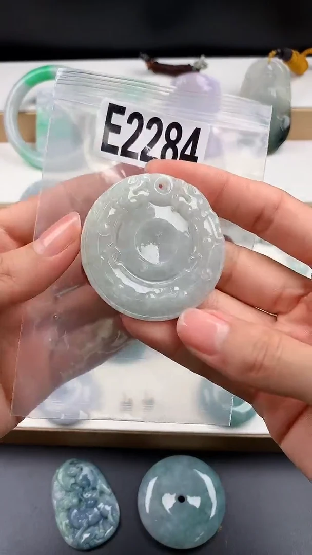 颈饰未镶嵌翡翠天然翡翠吊坠挂件