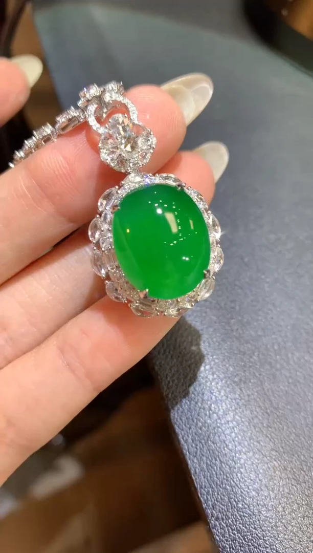 18K金镶嵌戒指翡翠莎*82-两用款（不含链和扣