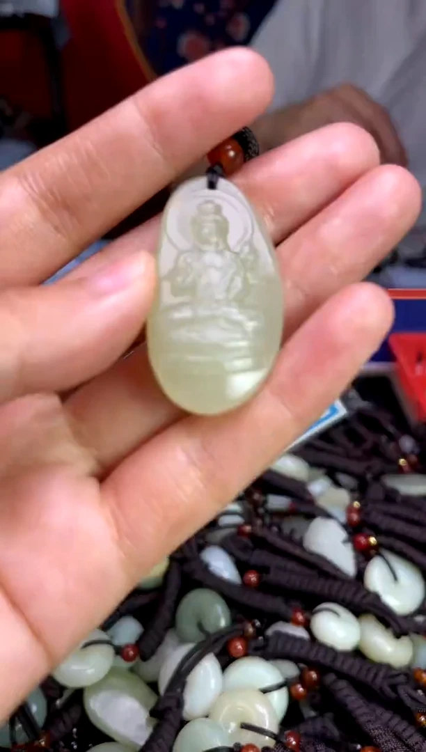 未镶嵌和田玉挂件1