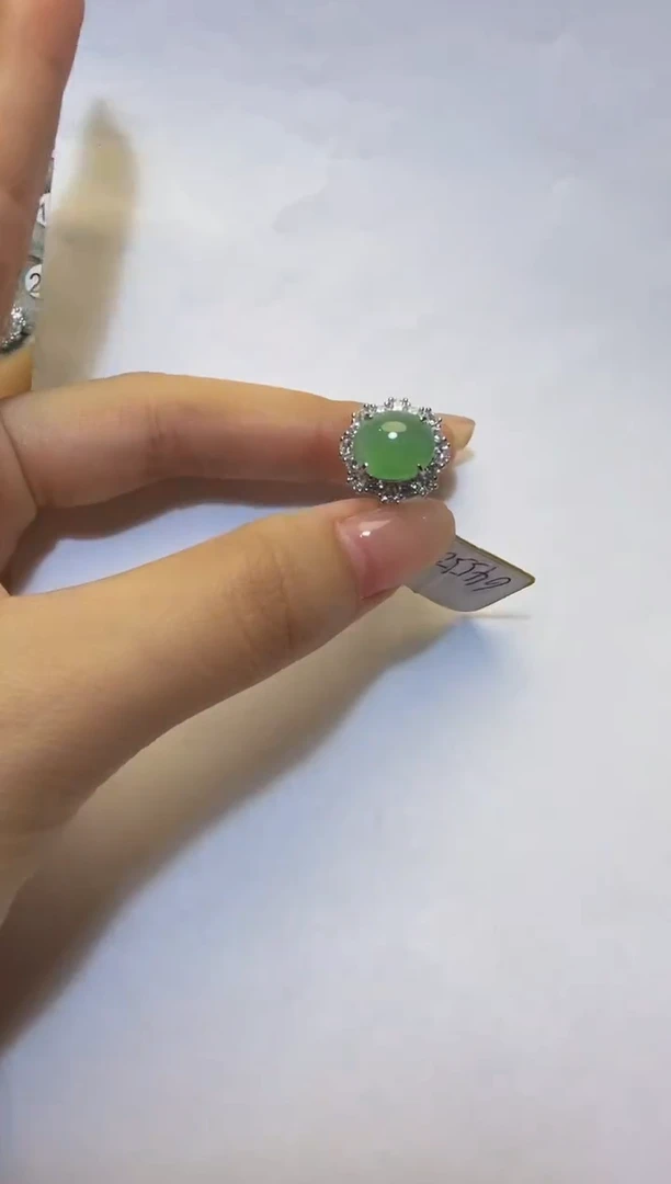 银S925镶嵌戒指翡翠925银镶缅甸A货翡翠戒指