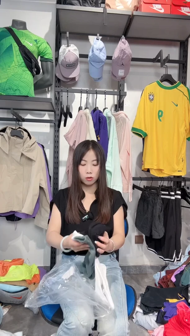 1264 编码 瑕疵款直播间过款为准 尺码