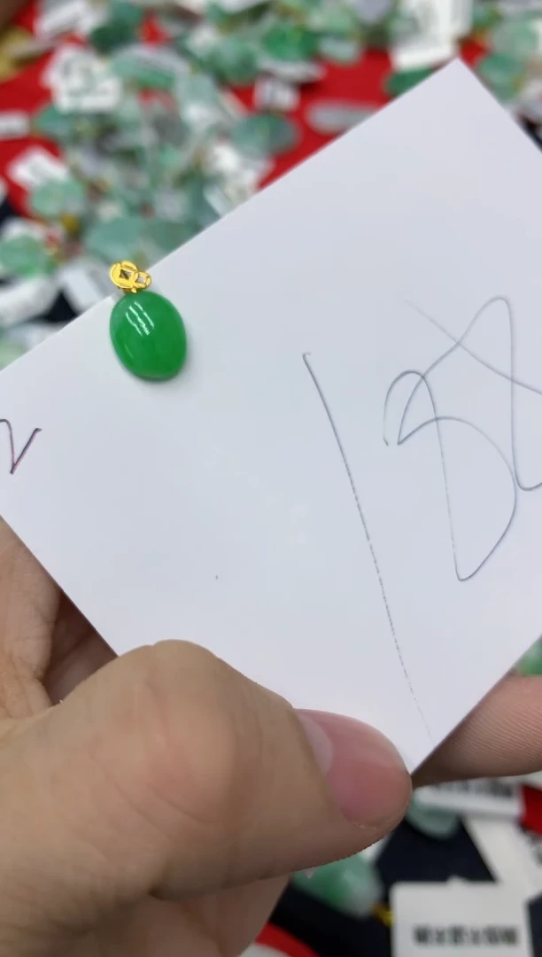 【闪购商品】翡翠颈饰18K金镶嵌1111111111