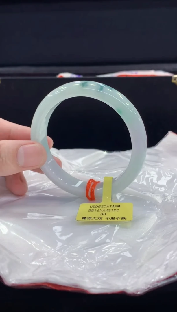 未镶嵌手镯翡翠翡翠手镯