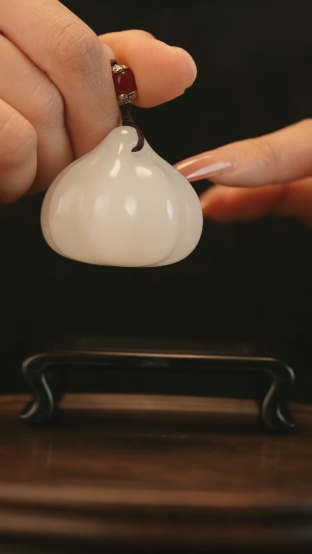 云南石荔枝白雕刻：胜算在握