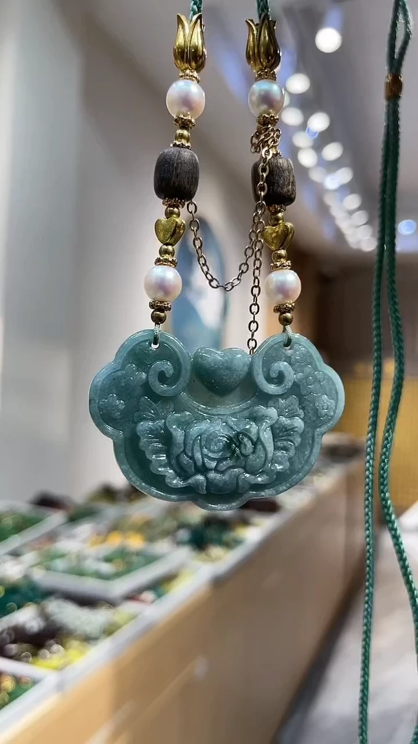 【闪购商品】翡翠颈饰未镶嵌吊坠