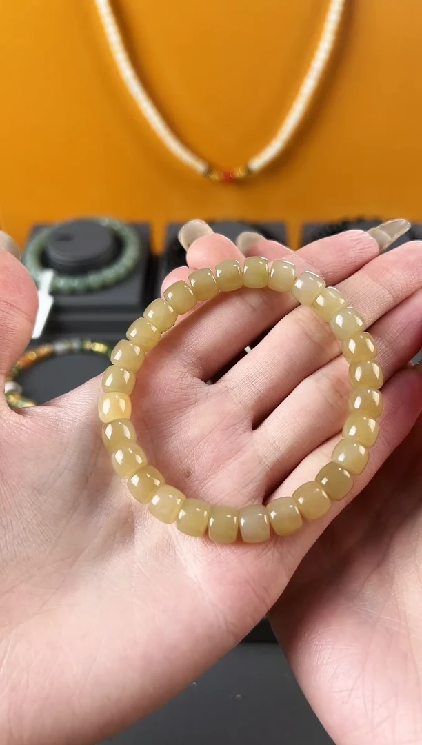 未镶嵌手串和田玉（糖玉）糖玉卡8mm