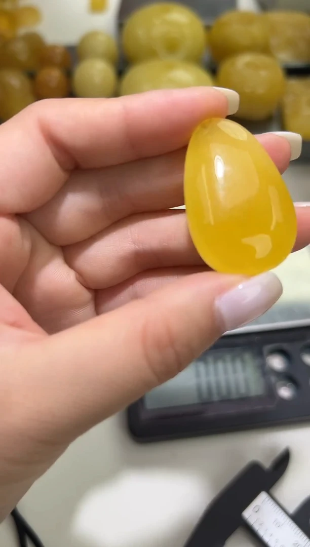 裸石琥珀未镶嵌琥珀蜜蜡吊坠