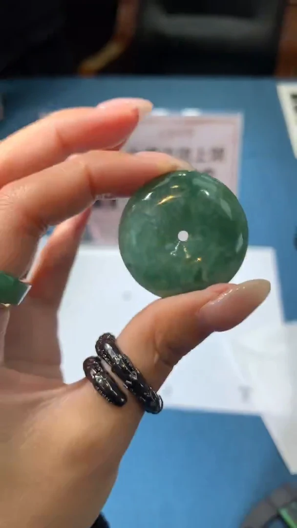 【闪购商品】定制翡翠未镶嵌不退不换随机发CMH1件-A