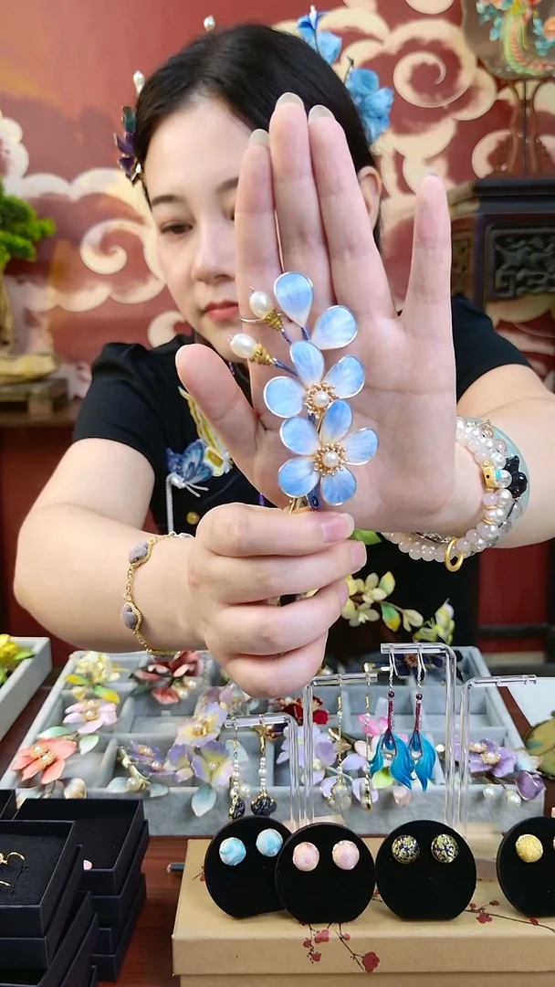 刺绣纯手工非遗绒花