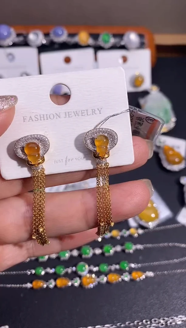 【闪购商品】翡翠耳饰18K金镶嵌耳饰