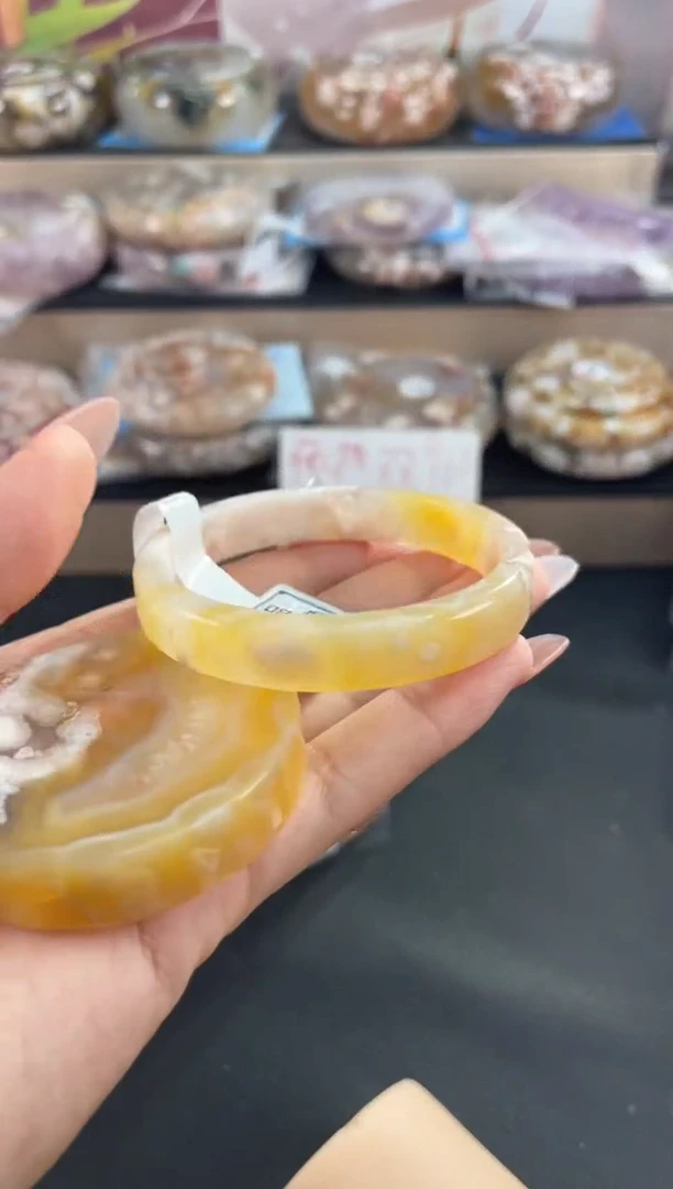 未镶嵌手镯石英质玉55