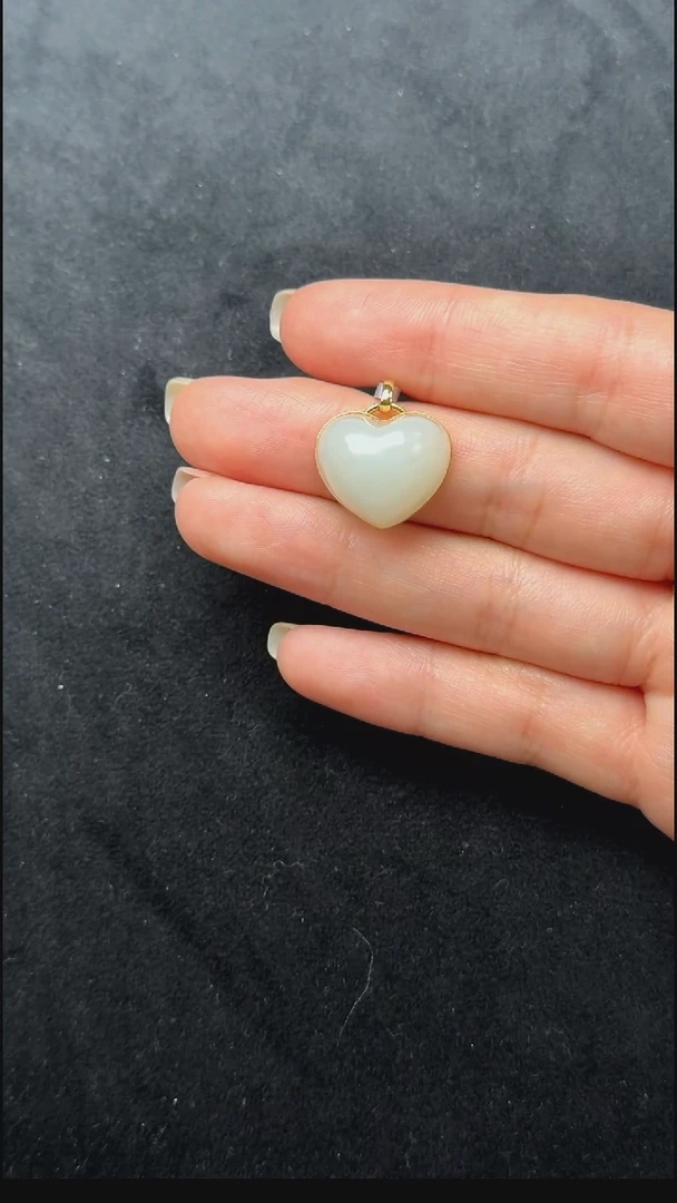 颈饰18K金镶嵌和田玉044-白玉爱心吊坠-18*18.3*9.3mm-N1666-1225