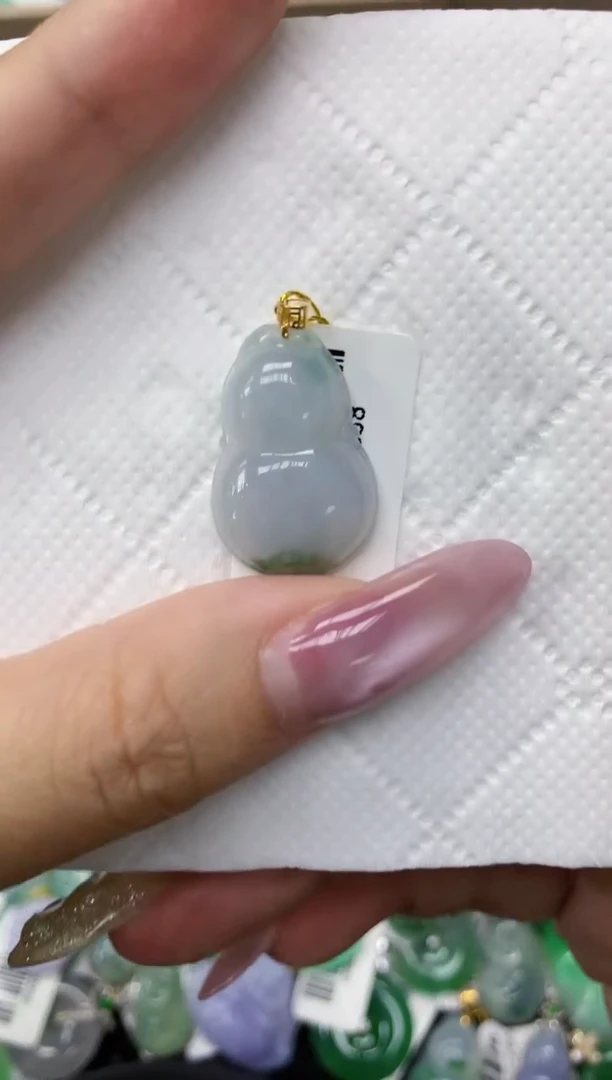 翡翠18K金镶嵌颈饰1111111111