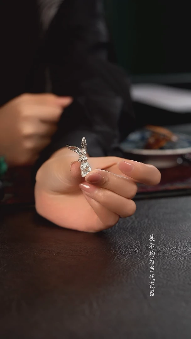 君心茶事陶瓷周边兔兔茶宠 银色