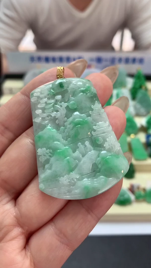 【闪购商品】翡翠吊坠(不含链)18K金镶嵌挂件