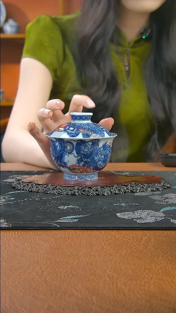 小*景德镇陶瓷青花招财龙纹盖碗