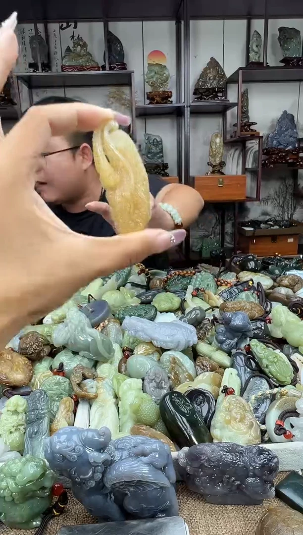未镶嵌和田玉把件1