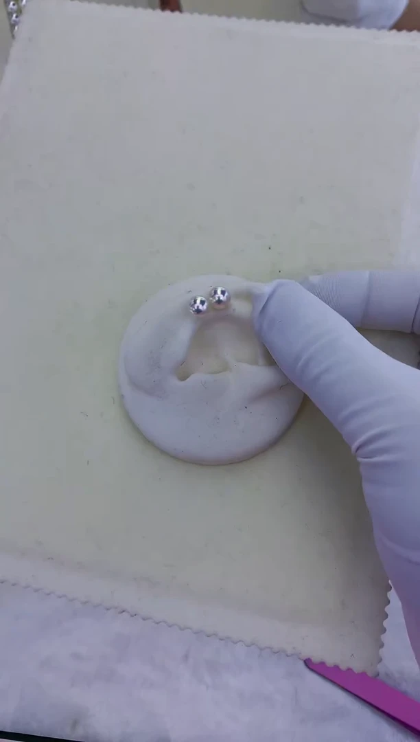 18K金镶嵌饰品海水珍珠6-7素钉定制