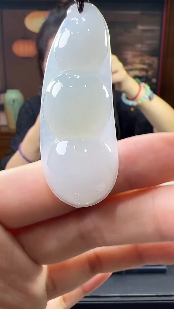 未镶嵌挂件翡翠豆子