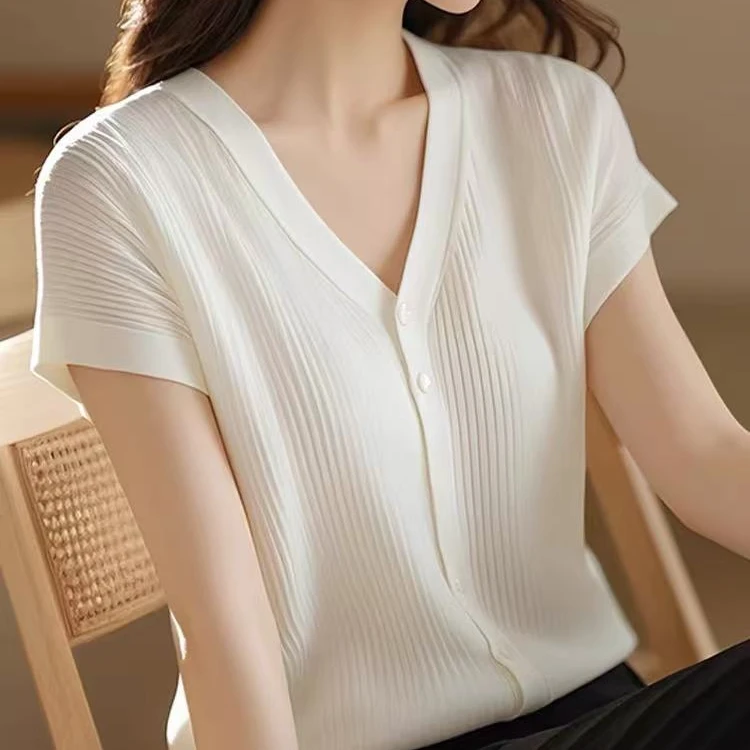 哥弟阿玛施正夏季新款白色针织V领短袖T恤女法式气质百搭正肩上衣