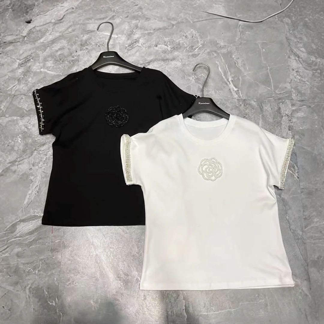 【合肥欢欢】“山茶花”欧货重工时尚钉珠显瘦大码短袖T恤女夏潮56009