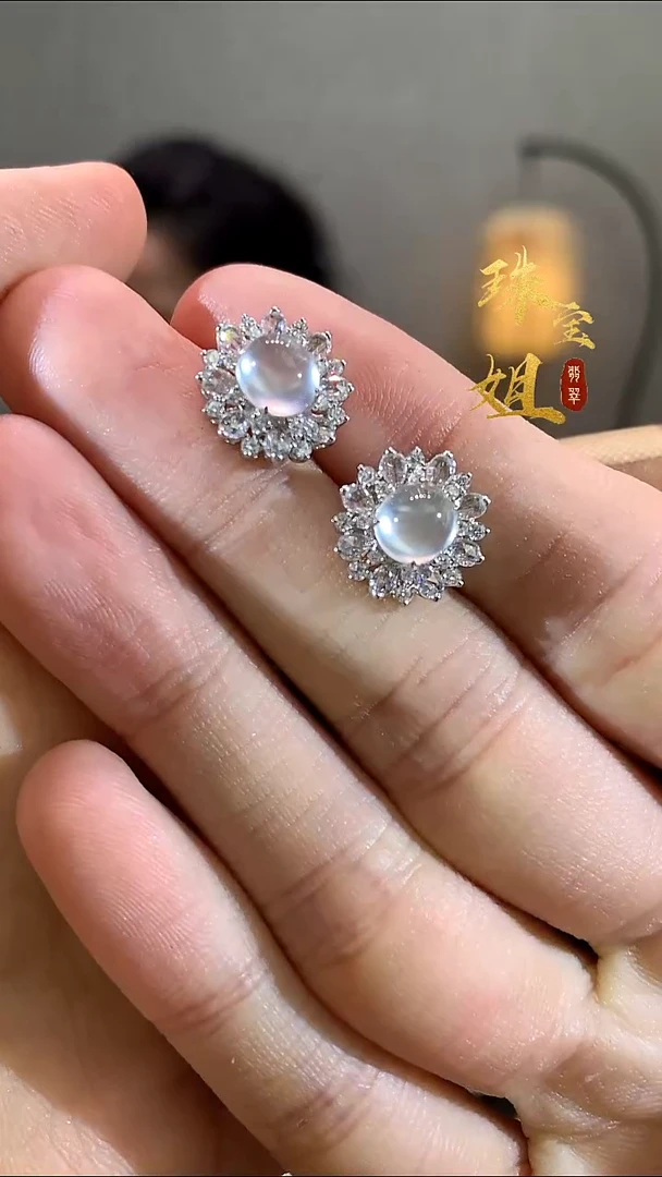 18K金镶嵌翡翠耳饰耳饰