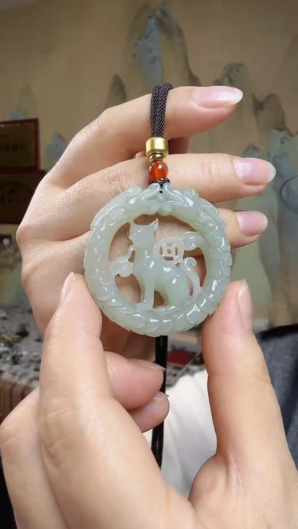 颈饰未镶嵌和田玉.