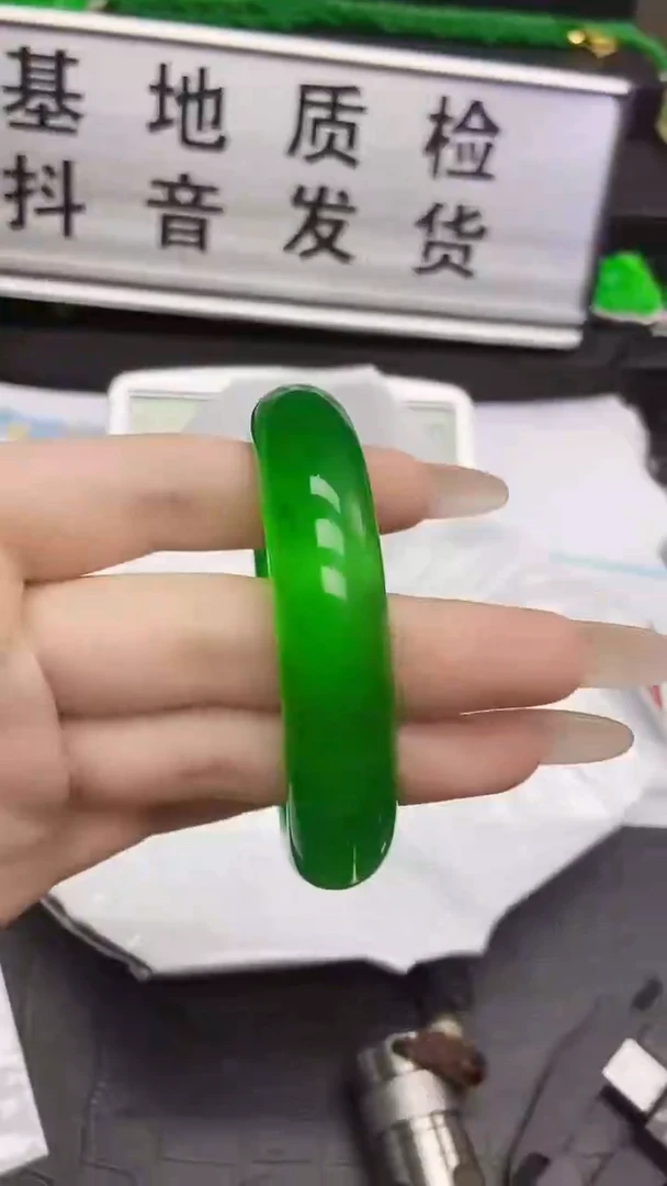 未镶嵌手镯翡翠翡翠满绿正圈手镯k67