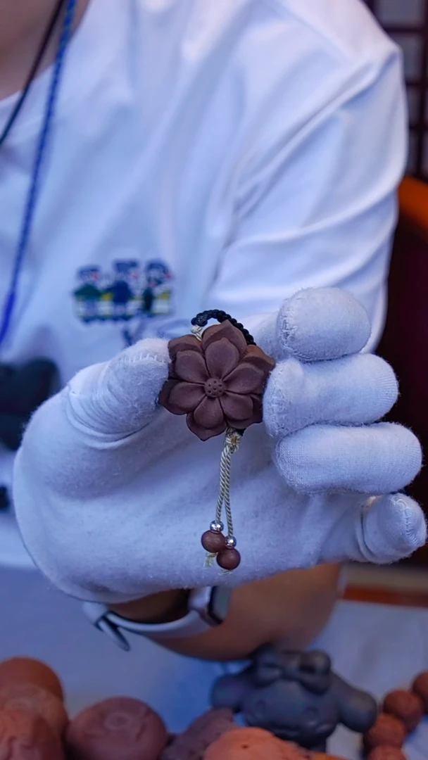 鱼*刺木易留香花多戒指（样品，瑕疵）