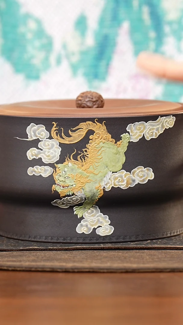 紫砂茶叶罐龙纹钮黑料泥绘祥云龙茶叶罐