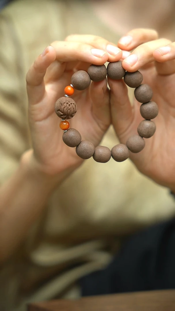 泥塑大四合1.5左右设计款单圈手串